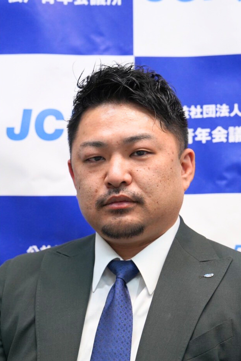 委員 白崎　亮平 写真